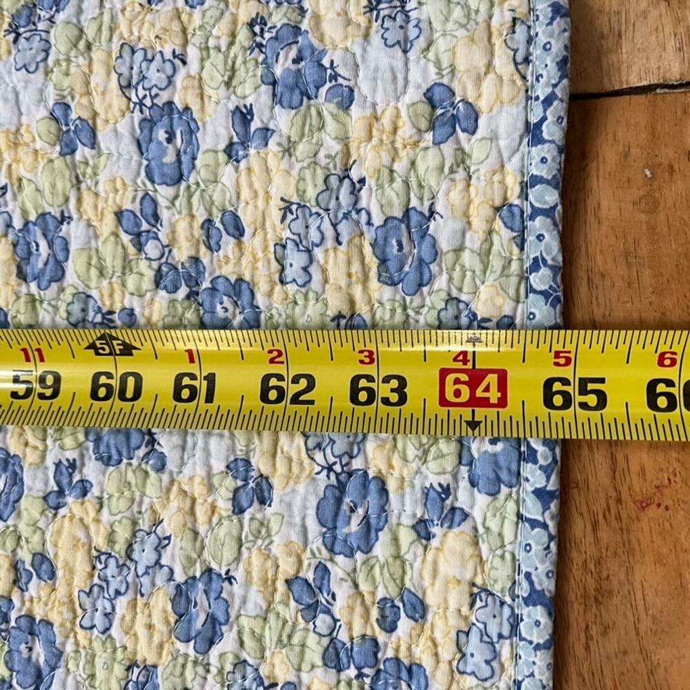 VTG Light Yellow Floral Quilted Cotton Bedspread Coverlet 83 x 64 French Country - Picture 3 of 6
